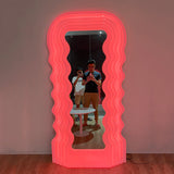 Wavy Mirror
