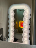 Wavy Mirror