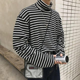 WM Relaxed Striped Turtleneck