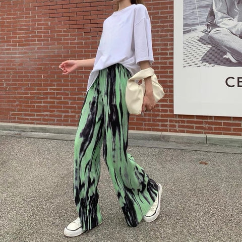 Relaxed Fit Pleated Trousers